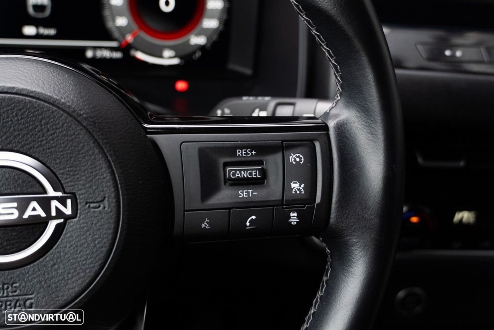 Nissan Qashqai 1.3 DIG-T N-Connecta LED - 18