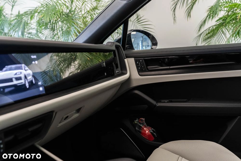 Porsche Cayenne Black Edition - 25