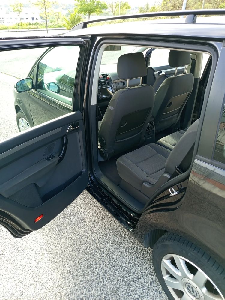 VW Touran 1.9 TDi Basis 7L - 9