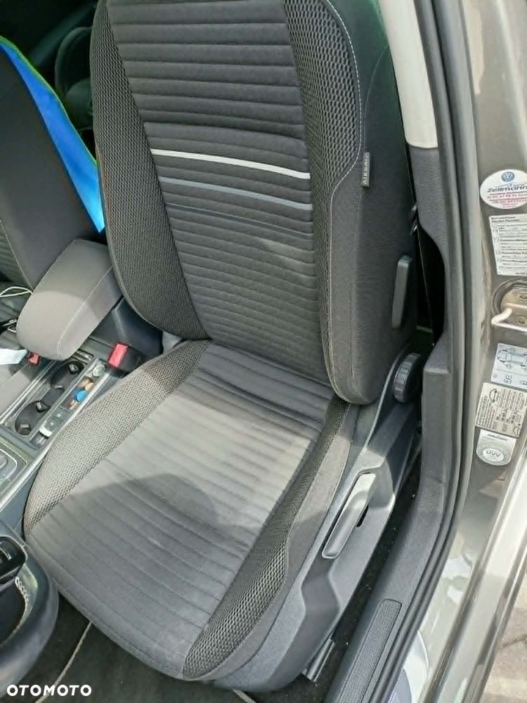 Volkswagen Golf 2.0 BlueTDI DSG Cup - 12