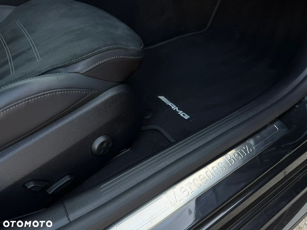 Mercedes-Benz Klasa C 220 d 4Matic 9G-TRONIC AMG Line - 22