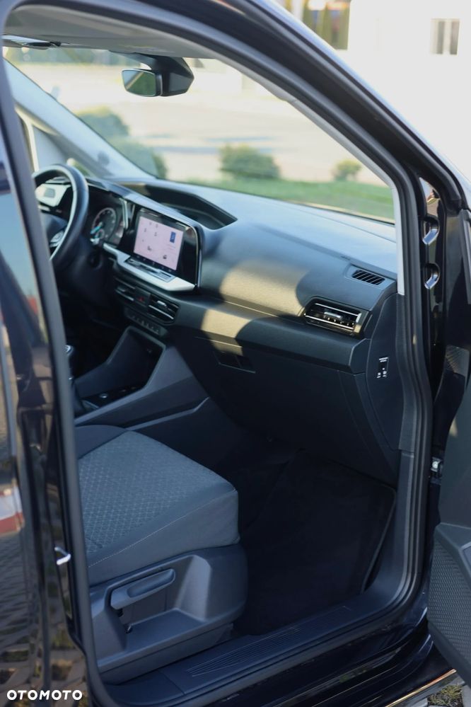 Ford Tourneo Connect 1.5 EcoBoost Titanium - 21