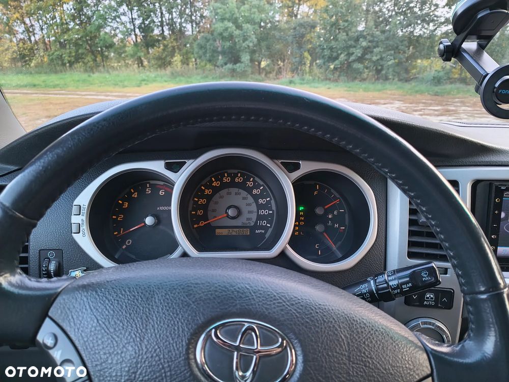 Toyota 4-Runner - 16