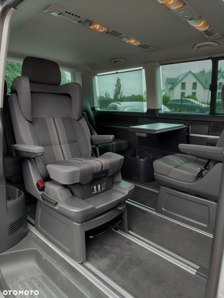 Volkswagen Multivan - 18
