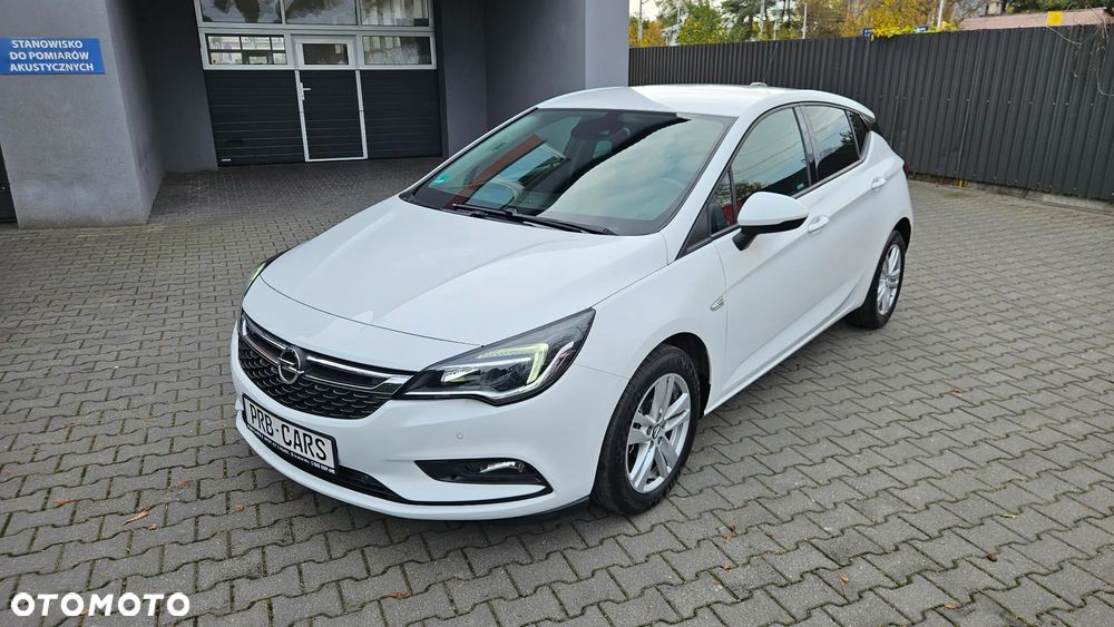 Opel Astra 2017 photo 2