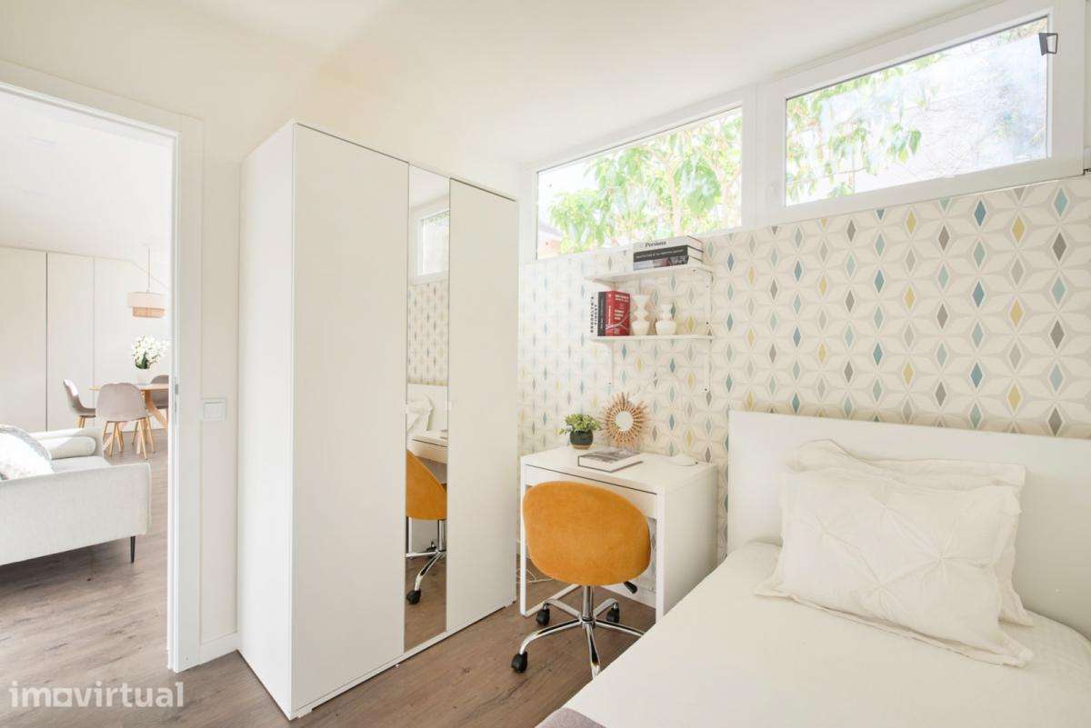 Quarto - localizado em Roma-Areeiro Lisbon - Grande imagem: 4/33