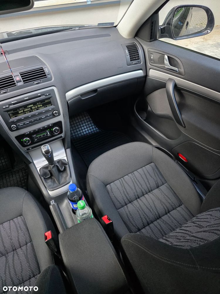 Skoda Octavia 1.6 Elegance - 21