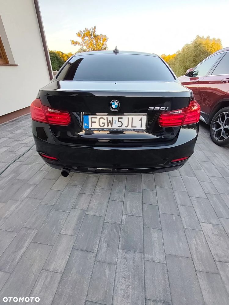 BMW Seria 3 320i Luxury Line - 5