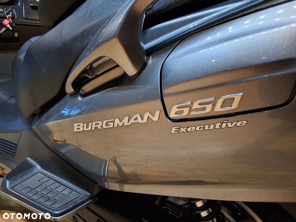 Suzuki Burgman - 12