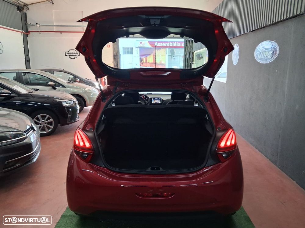 Peugeot 208 1.2 PureTech Style - 8