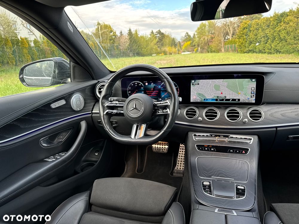 Mercedes-Benz Klasa E 200 4-Matic AMG - 29