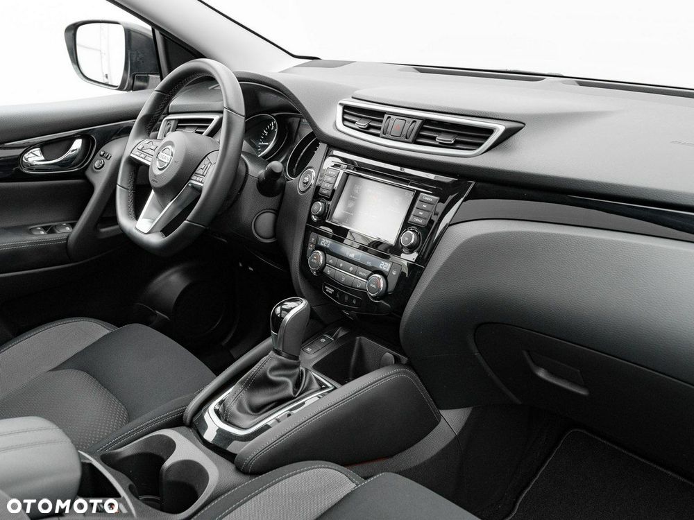 Nissan Qashqai 1.3 DIG-T N-Connecta DCT - 38