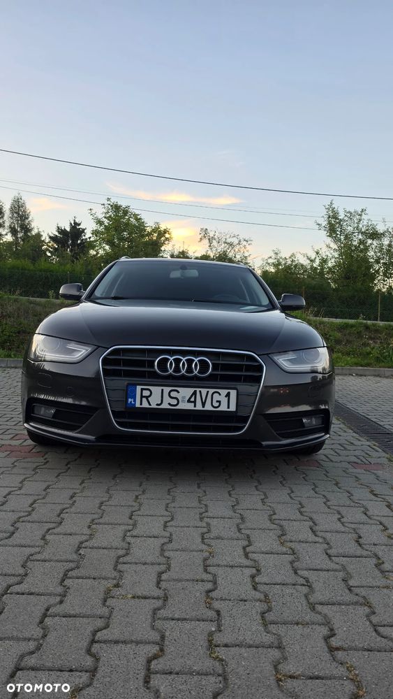 Audi A4 Avant - 1