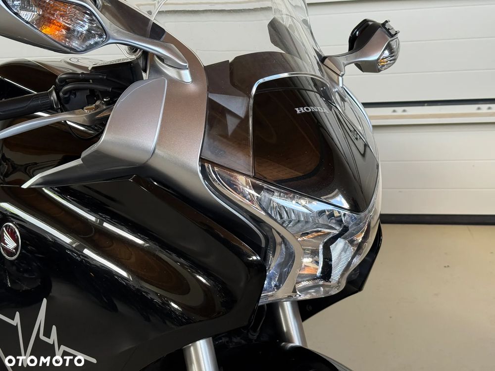 Honda VFR - 6