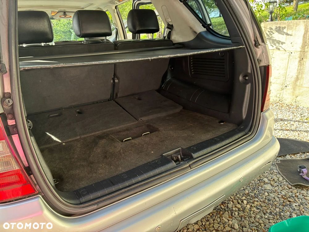 Mercedes-Benz ML - 25