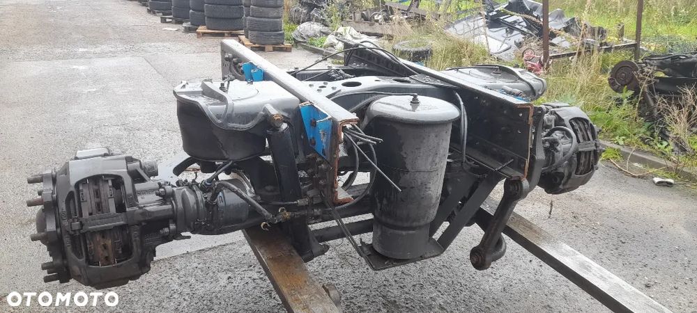 Mercedes Atego NL4/50DCL Tylna oś skrętna wleczona !! 7,5 wielkość osi. !! - 1