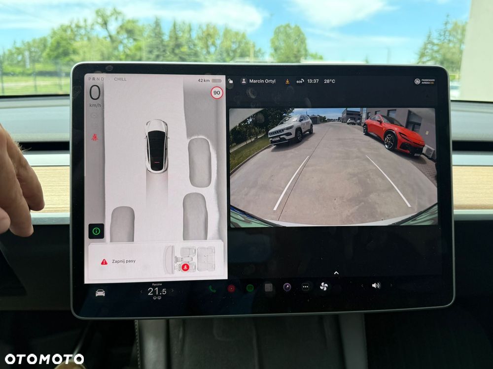 Tesla Model Y - 22