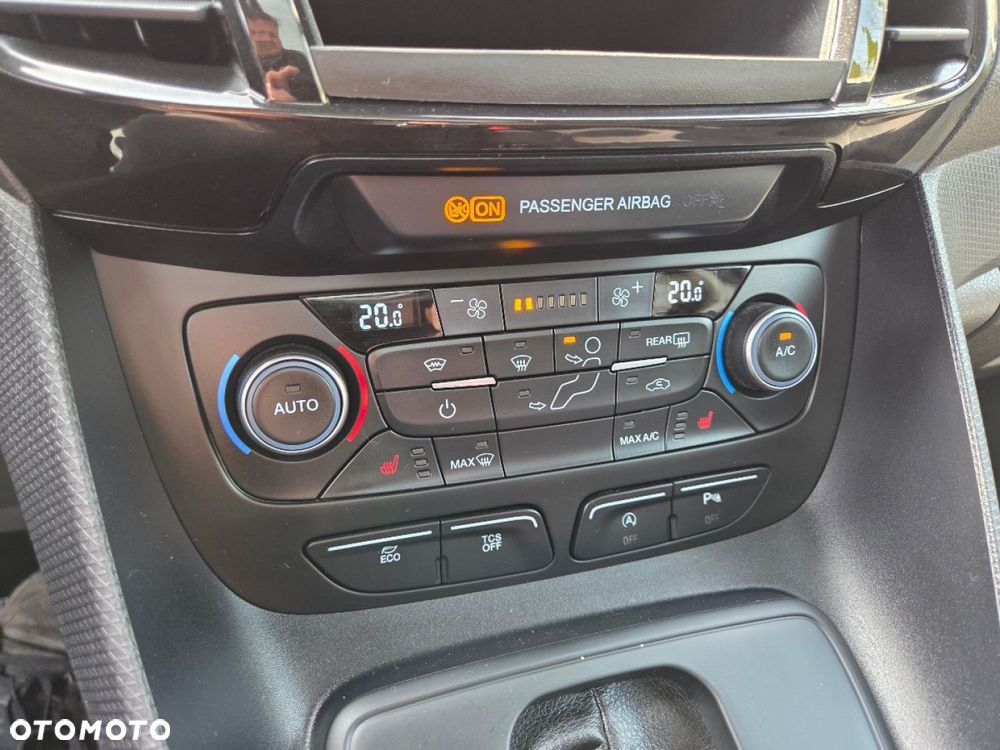 Ford Tourneo Connect Grand - 13