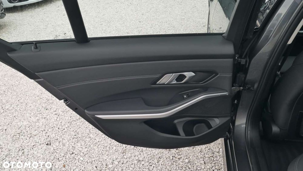 BMW Seria 3 - 17
