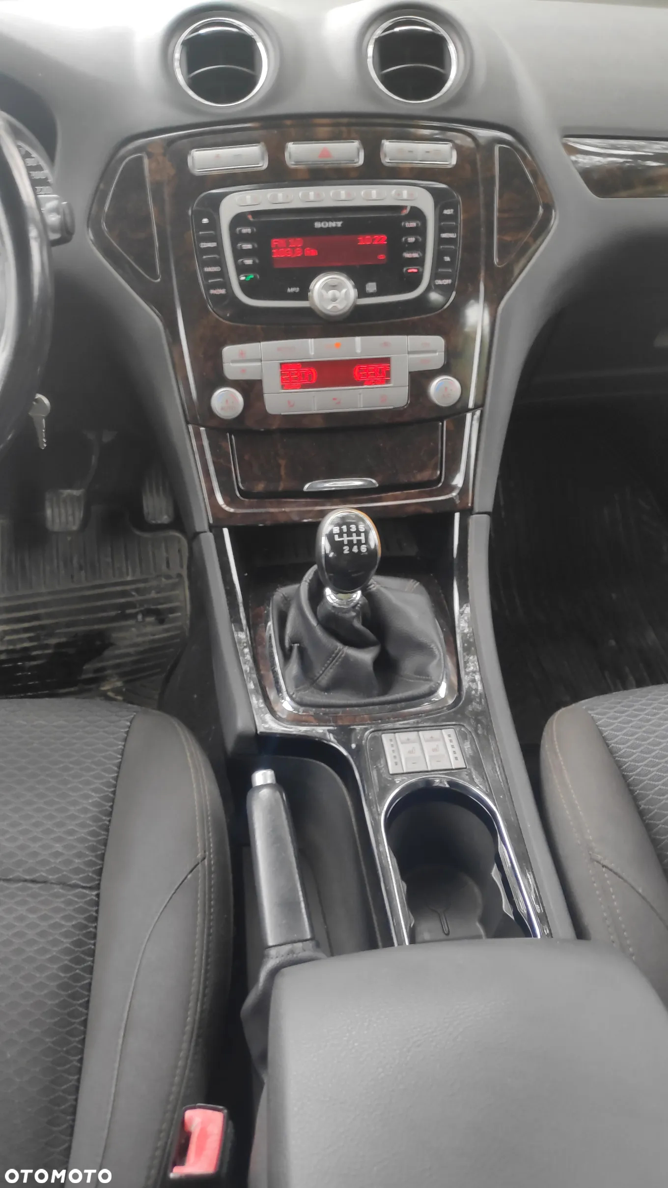 Ford Mondeo 2.0 TDCi Ghia - 15