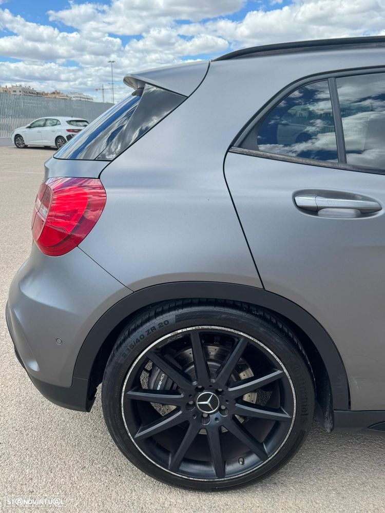 Mercedes-Benz GLA 45 AMG 4-Matic - 14