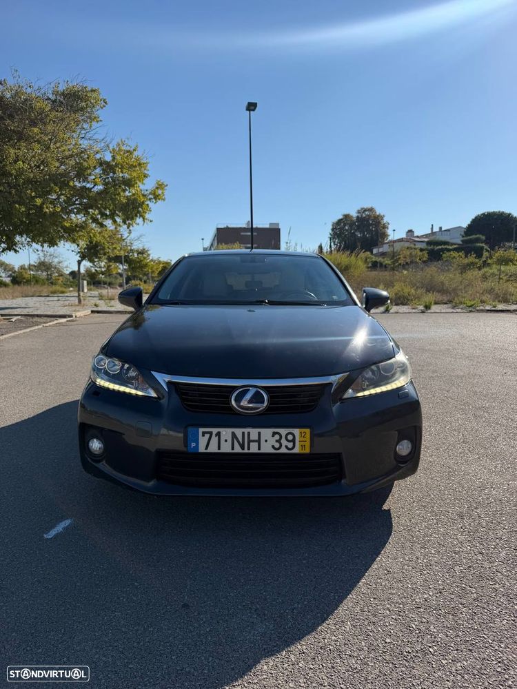 Lexus CT 200h - 2