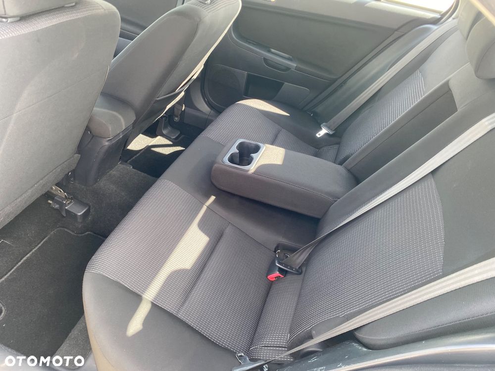Mitsubishi Lancer 1.5 Inform - 33