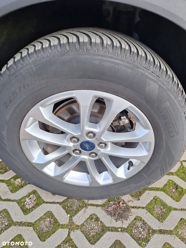 Ford Kuga 2.5 Duratec FHEV 4x4 TITANIUM - 15