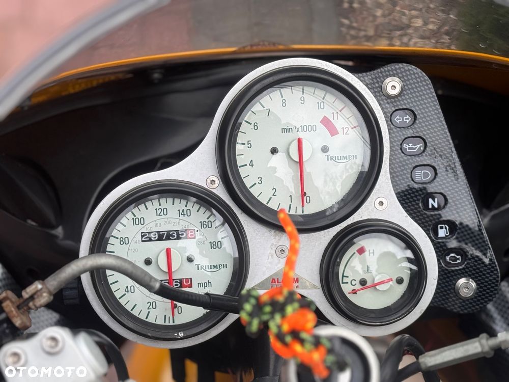 Triumph Daytona - 22