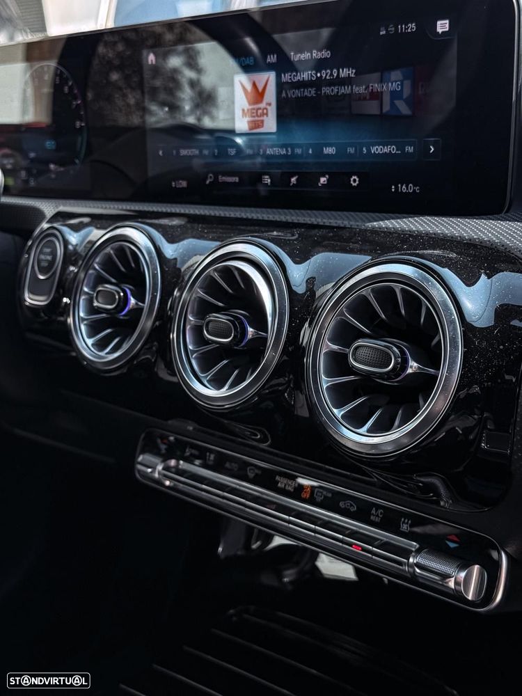 Mercedes-Benz A 250 e AMG Line - 12