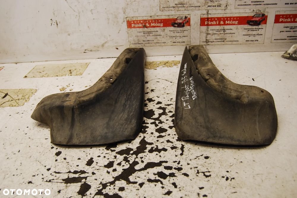 CHLAPACZ CHLAPACZE LEWY TYŁ TYLNY VW PASSAT B5 LIFT SEDAN 3B0075101B - 1