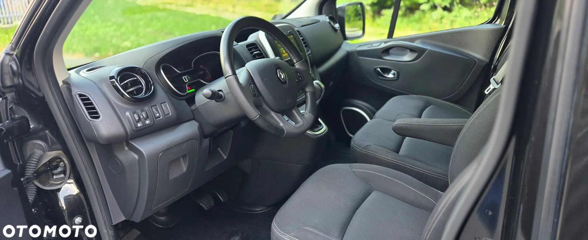 Renault Trafic Grand SpaceClass 2.0 dCi EDC - 11