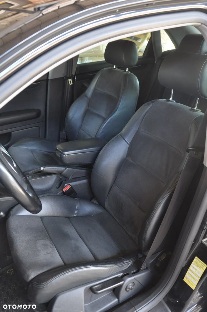 Audi A4 Limousine 1.8 T quattro - 16
