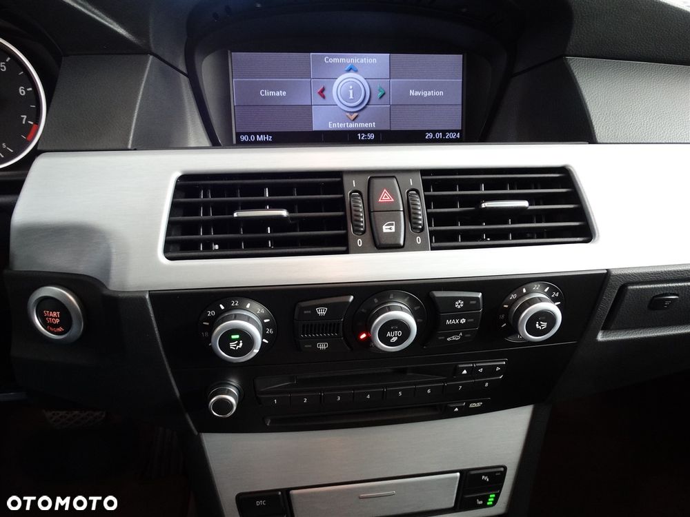 BMW Seria 5 530i - 26