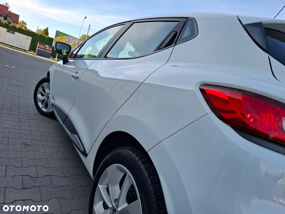 Renault Clio - 19