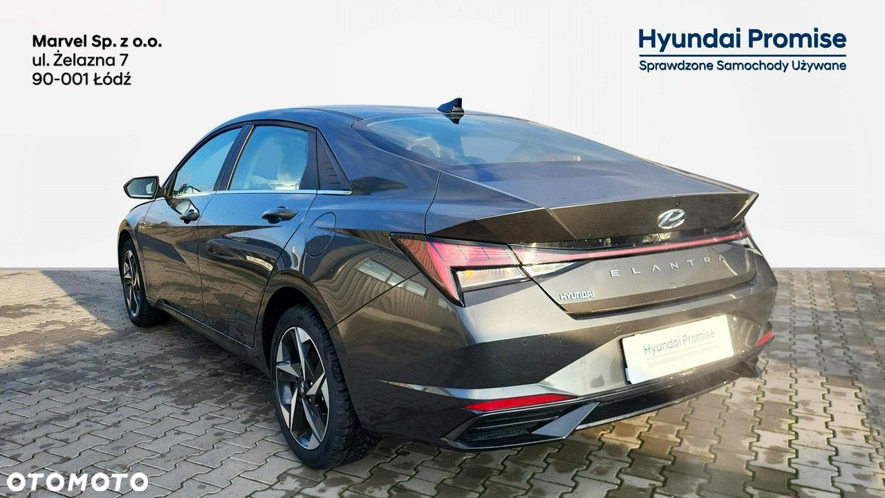 Hyundai Elantra - 7