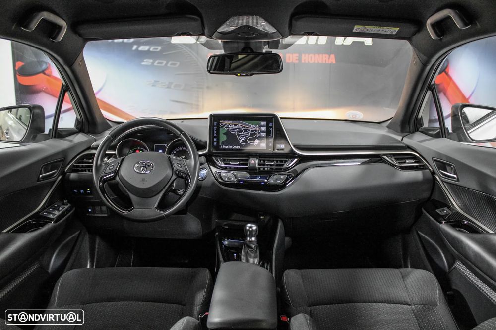 Toyota C-Hr 2018 photo 3