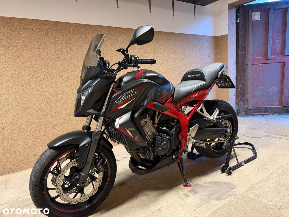 Honda CB - 1