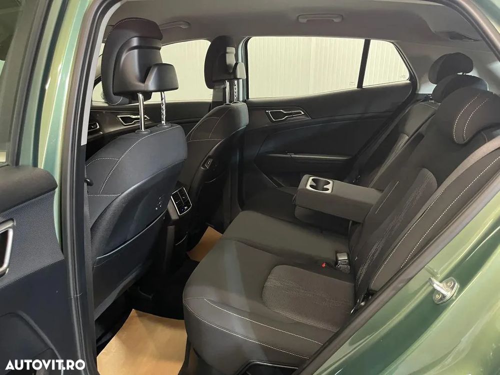 Kia Sportage 1.6T-GDI Hybrid 2WD Aut. Spirit - 9