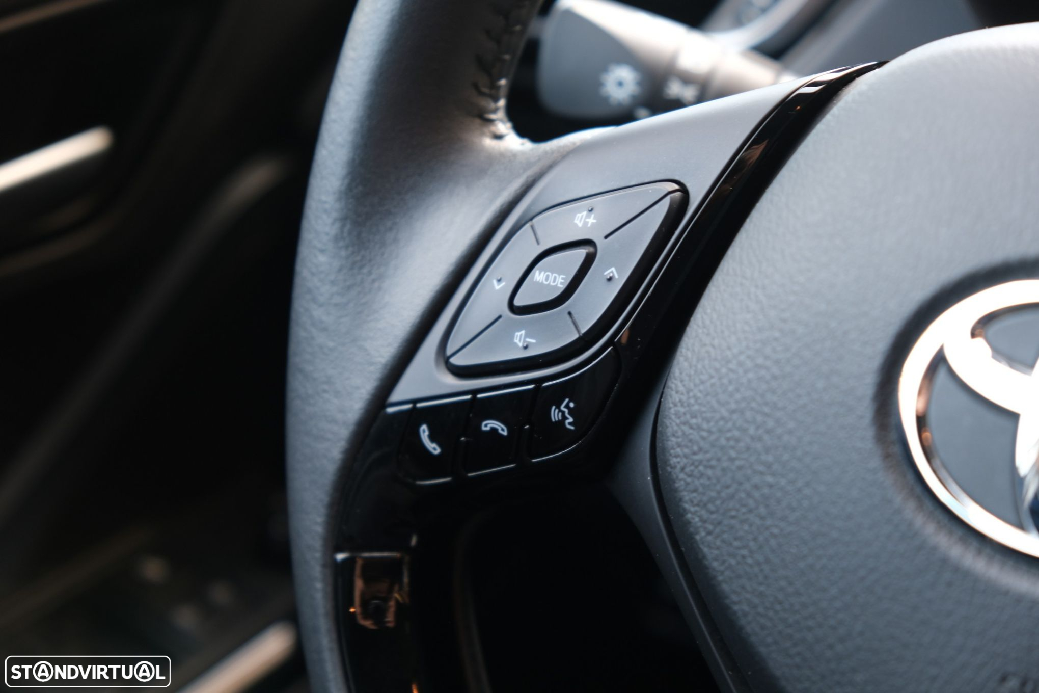 Toyota C-HR 1.8 Hybrid Square Collection - 22