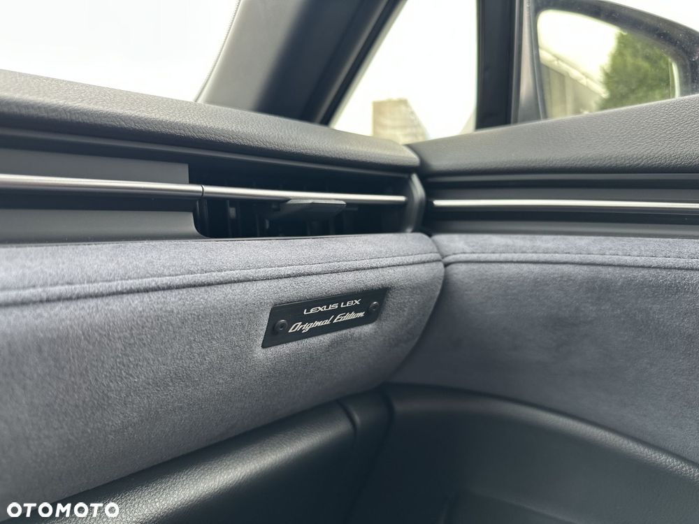 Lexus LBX 1.5 Hybrid Original Edition - 21