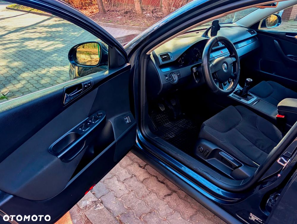 Volkswagen Passat 1.9 TDI Comfortline - 7