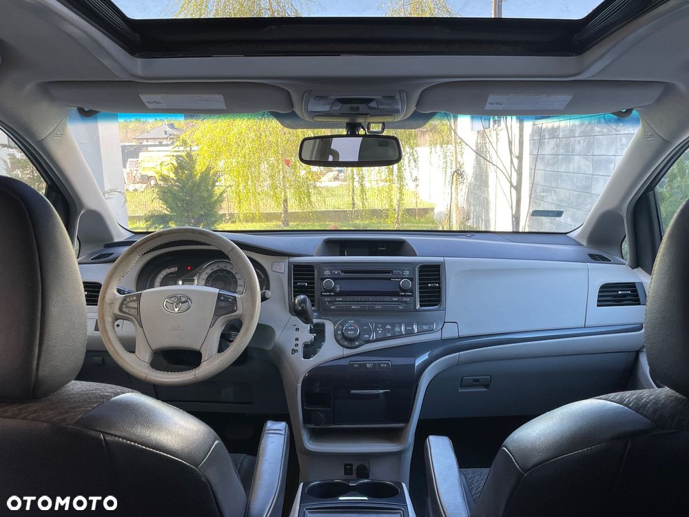 Toyota Sienna 3.5 V6 SE - 7