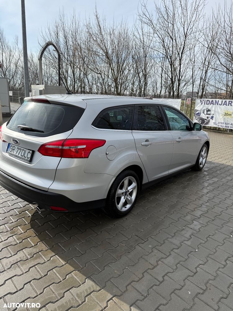 Ford Focus - 13