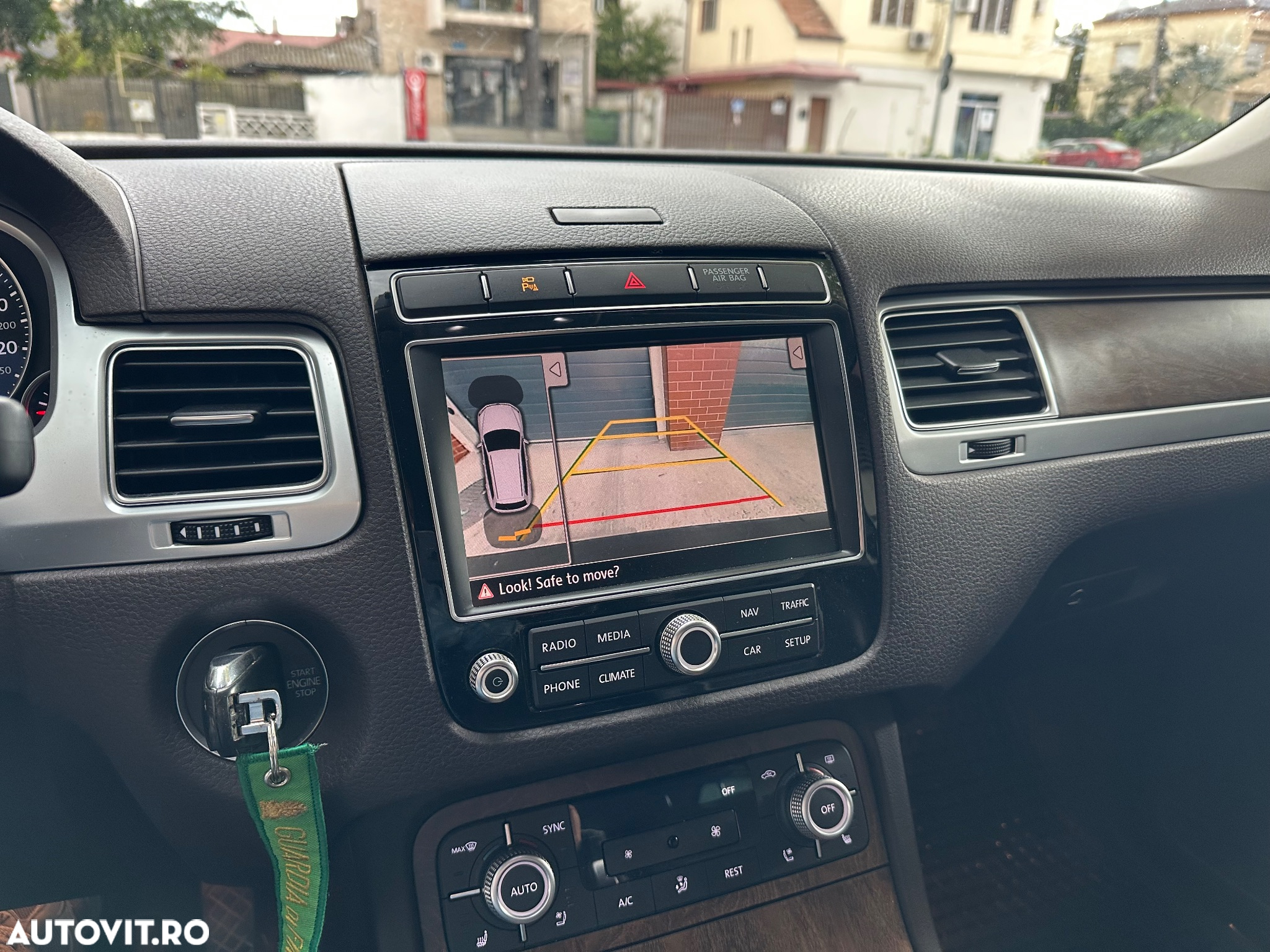 Volkswagen Golf - 10