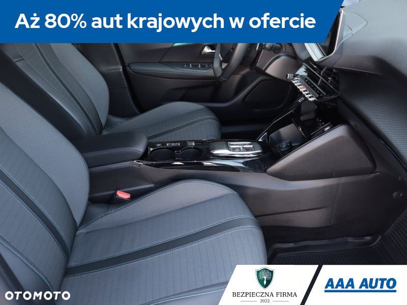 Peugeot 2008 - 11