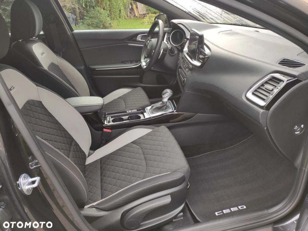 Kia ProCeed 1.4 T-GDI GT Line DCT - 24
