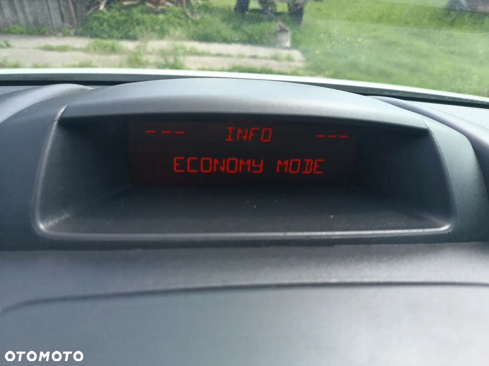 Peugeot Partner 1.6 Hdi 90 kM manual, 2012 rok WEBASTO paka jak NOWA Stan bardzo dobry!! NISKIE SPALANIE- BEZWYPADKOWY! - 32