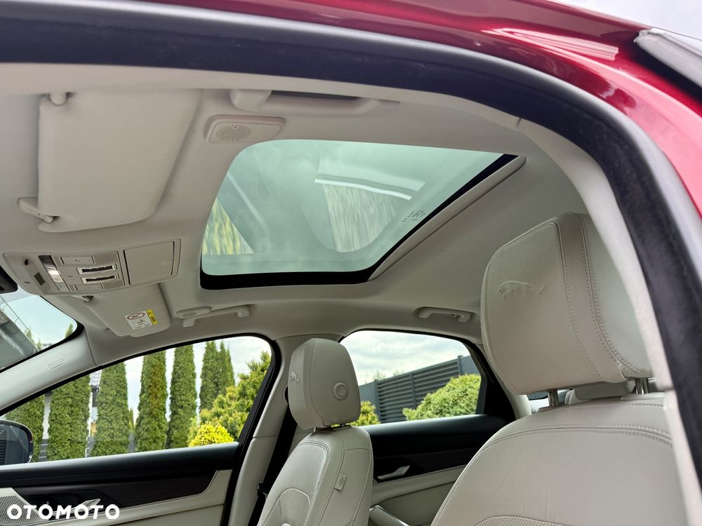 Jaguar XF 2.0 D200 mHEV AWD HSE - 14