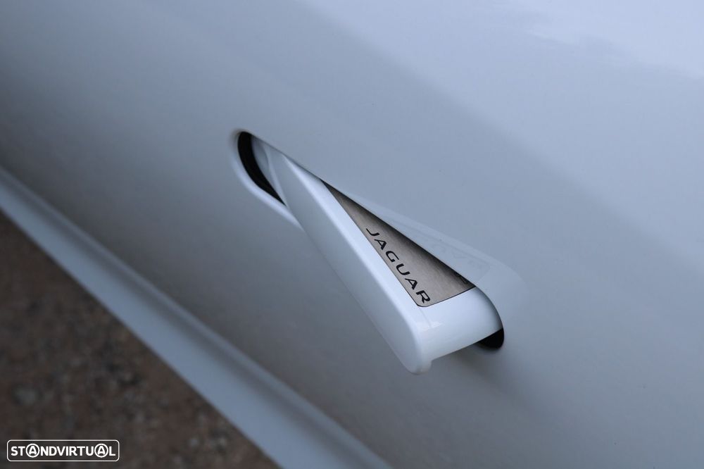 Jaguar F-Type 2.0 Aut. Chequered Flag - 13